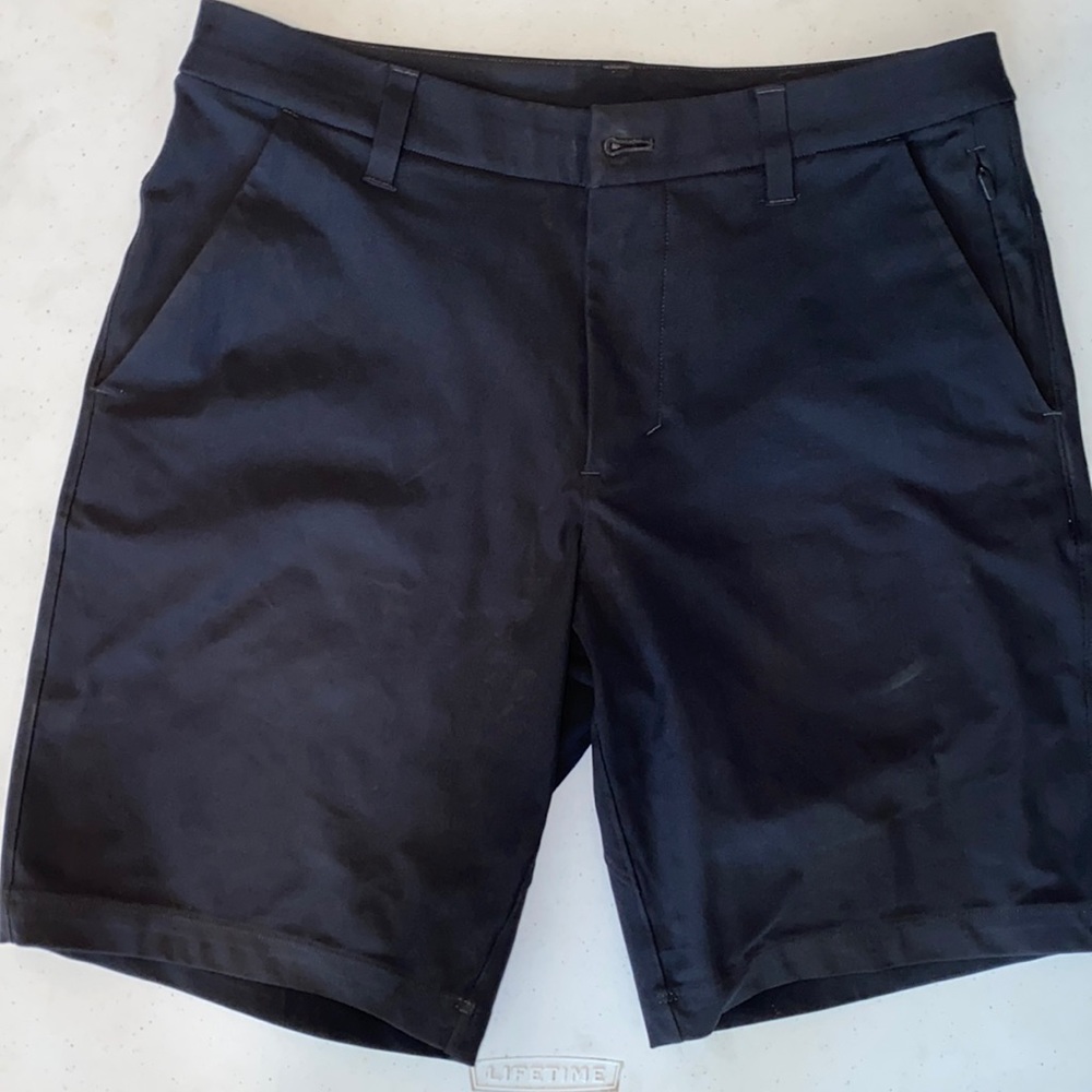 Lululemon stretchy athletic shorts